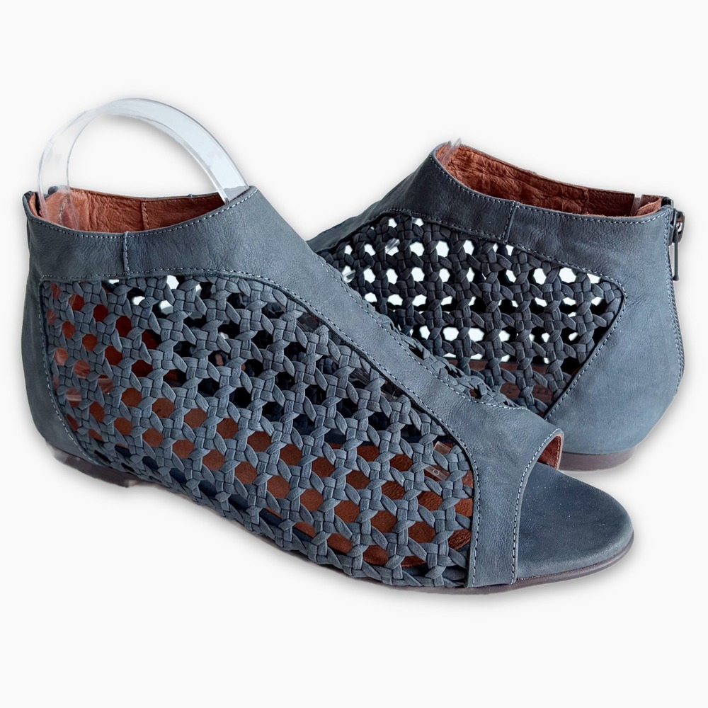 Sundance Delphia Woven Leather Flat Sandals 38 7.5 Blue Open Toe Boho Zip Back